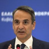 Ministerium für Zivilschutz: Schlappe für Mitsotakis Heftige Brände in Kalifornien zerstören 675 Häuser Australien: Ziegen sollen Pufferzonen kahl fressen