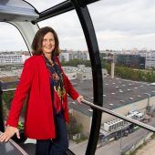 Gemeinsam am Demokratie-Radl drehen