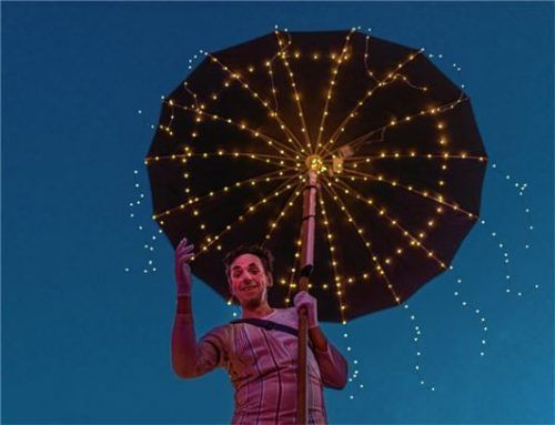 „Auf Wiedersehen bis zum nächsten Jahr“,  scheint Emmeran Heringer zu sagen.