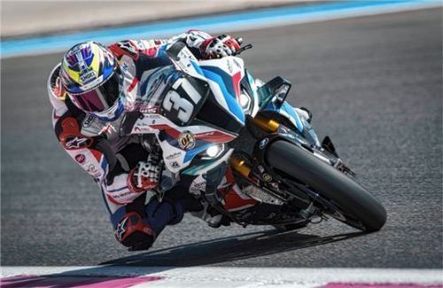 Auf der Rennstrecke fühlt sich der 28-jährige Markus Reiterberger am wohlsten. Schon als kleiner Bub wollte er Motorradrennen fahren. Jetzt ist sein großes Ziel, die Langstrecken-Weltmeisterschaft zu gewinnen. Foto Matteo CAVADINI
