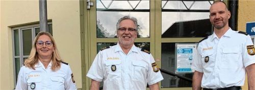 Bei der Amtseinführung: (von links) Polizeioberrätin Angelika Deiml, Polizeipräsident Robert Kopp und Polizeirat Gerrit Gottwald. Foto Polizei