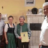 Bayernpartei ehrt langjährige Mitglieder