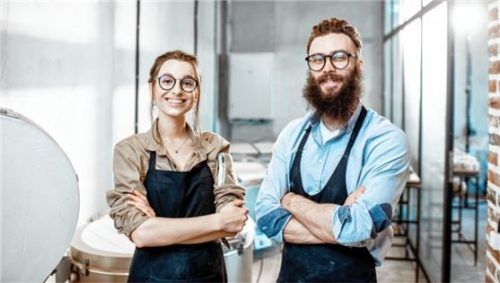 Das Handwerk setzt alles daran, möglichst viele junge Menschen für die Ausbildung in einem seiner über 130 Berufe zu gewinnen. Foto Adobestock
