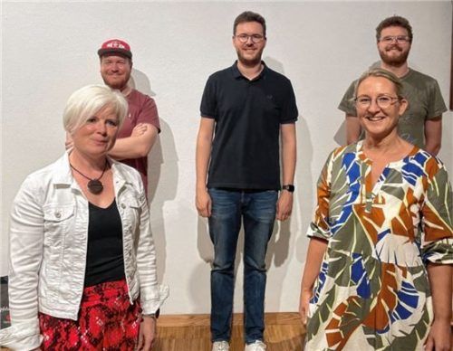 Der Vorstand: (vorne, von links) Petra Albach und Martina Rustige sowie (hinten, von links) Christian Sinnesbichler, Franz Kotter und Lukas Kotter.Foto re