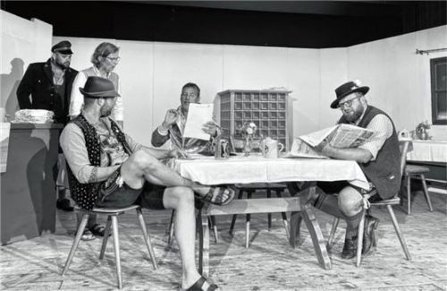 Eine bayerische Gaudi von Manfred Bacher gibt es diese Theatersaison in Oberaudorf zu sehen.Foto re