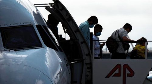 Eine fünfköpfige Familie aus Kabul, zuvor mit einem Flugzeug aus Kabul nach Italien evakuiert, wurde vermutlich per Zug nach Deutschland geschleust. Foto dpa