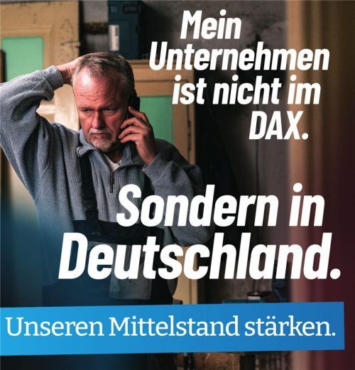 Für Unternehmen in Deutschland wirbt dieses Plakat der AfD, das Parteiprogramm fordert, dass Steuern in nationaler Hand bleiben. Bundestagsdirektkandidat Dr. Klaus Lang hat sein Unternehmen in Malta. Das spart Steuern. Fotos AfD/Privat