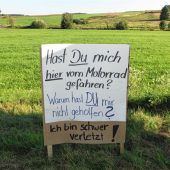 Jugendliches Opferprangert Unfallflucht an