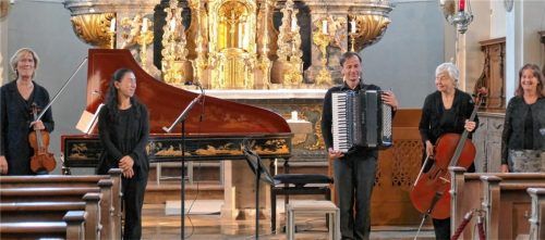 Sie machten barocke Musik: (von links) Dorothee Keller-Sirotek, Kaori Mune-Maier, Hans Maier, Susanne Ehm und Priska Eser. Foto Janka