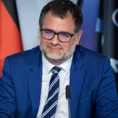 Der Mann hinter Olaf Scholz