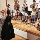 „Boarischer Danz“ lockt die Tänzer wieder an