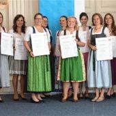 Meisterbriefe und -preise für „Perlen“ der Gesellschaft
