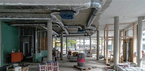 Der Innenausbau der Gaststätte im Neubau des Wohn- und Geschäftshauses gegenüber des Rathauses schreitet derzeit zügig voran. Die geplante Eröffnung Ende März erscheint realistisch. Foto Thomae