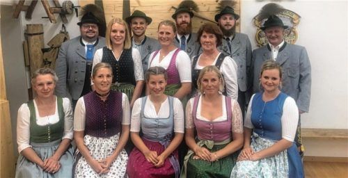 Der neue Vorstand des Trachtenvereins „D’Luegstoana“ OberaudorfFoto re