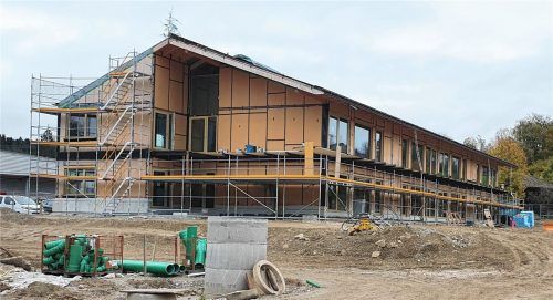 Der Rohbau der neuen Kindertagesstätte Katharina in Bad Endorf. Die Kita wird voraussichtlich Mitte März einzugsbereit sein. Foto Ammelburger
