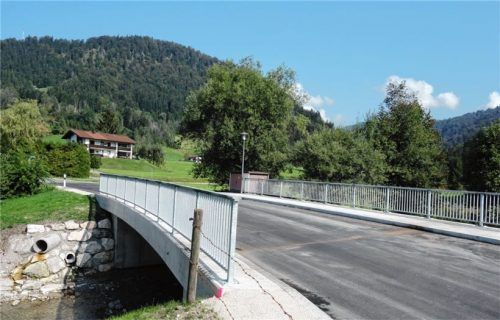 Die größte Investition der Gemeinde Reit im Winkl im Jahr 2020 war die für den Neubau und die Erweiterung der Entfeldener Brücke, die mit 550000 Euro zu Buche schlug. Foto Hauser