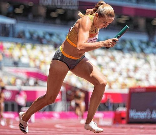 Die Sprintfähigkeiten von Alexandra Burghardt sind wohl künftig auch auf der Eisbahn gefragt.Foto dpa/Michael Kapeller