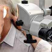 Böllerschüsse auf der Beerdigung verstärken den Tinnitus