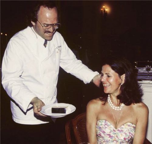 Heinz Winkler mit Königin Silvia von Schweden. Sie war als Gast in der Residenz Aschau.