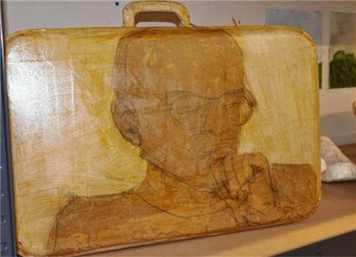 Koffer mit Papier und Schellack von Siglinde Berndt.