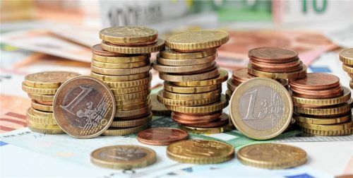 Mit rund 3,61 Millionen Euro mehr an Steuereinnahmen rechnet die Stadt Rosenheim für das laufende Haushaltsjahr. Foto dpa