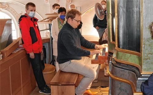 Organist Bartholomäus Prankl erzählte viel, ließ aber dann auch die Musik für sich sprechen. Foto Kirchner