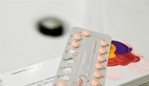 Pille, Spirale oder Hormonstäbchen: Für viele Frauen ist die Entscheidung, ob und wie sie verhüten, eine Frage des Geldes. Foto dpa