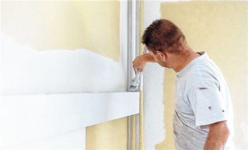 Wann muss gestrichen werden? Fristen in Schönheitsreparaturklauseln gelten nicht immer. Foto Markus Scholz/dpa