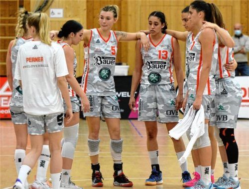 Wasserburgs Basketball-Damen wollen die Fehler der vergangenen Spiele abstellen und in Düsseldorf einen Sieg erringen.Foto Gabi Hörndl