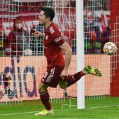 5:2 – Bayern im Achtelfinale