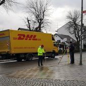 Fußgängerin von Lkw mitgeschleift