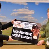 Fast 100 000 Unterschriften gegen die Anbindehaltung
