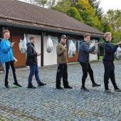 Landjugend räumt in Schwindegg auf