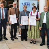 Goldene Meisterbriefe für den Einsatz bei der Ausbildung