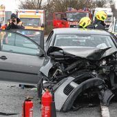Rotterin (81) stirbt bei Autounfall auf der B15