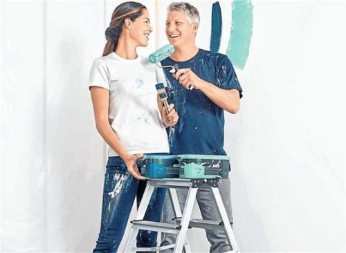 Bastian Schweinsteiger und seine Frau Ana Ivanovic stehen auf emissionsarme Wandfarben.
