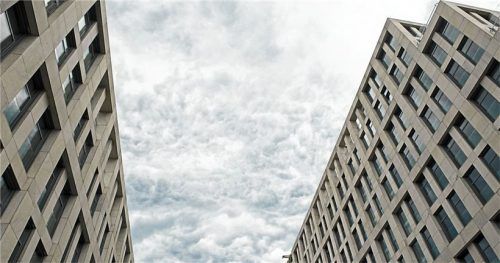 Beunruhigende Entwicklung: Immobilienpreise schießen laut der EZB in ganz Europa in die Höhe. Dahinter steckt auch immer mehr geliehenes Geld. Foto serguastock / Panthermedia