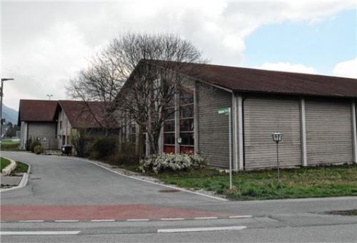 Die alten Tennishallen sollen abgerissen werden. Foto Eder