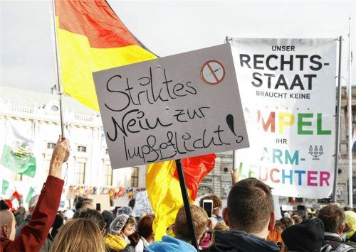 Die Demonstrationen gegen die Coronavirus-Beschränkungen laufen im ganzen Land weiter. Foto dpa