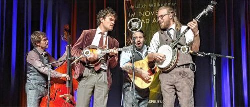 Die vier Musiker von „Johnny & the Yooahoos“ präsentieren Bluegrass und Countrymusik vom Feinsten.Foto Auer