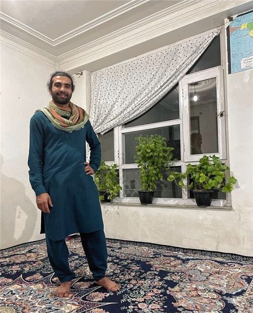 Hat nur einen Wunsch: Seit sieben Jahren hat sich Hamid Haydari ein Leben in Rosenheim aufgebaut. Nach einem Familienbesuch in Afghanistan sitzt er dort jetzt fest. Foto  re