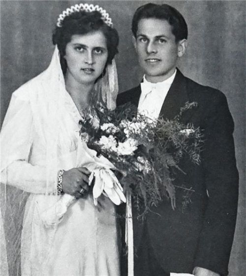Hochzeitsfoto von 1946: Seiner Ehefrau Ottilie hielt Adalbert Wilhelm bis zur deren Tod die Treue. Foto privat