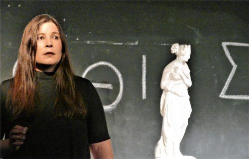 Iphigenie – hoheitsvoll und tragisch, gespielt von Katharina Reuter.Foto Janka