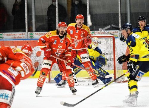 Kevin Yeingst hatte jede Menge Arbeit im Tor der Löwen. Foto Paolo Del Grosso