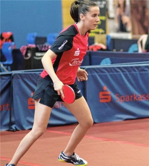 Laura Tiefenbrunner spielte in beiden Heimspielen sowohl im Doppel wie auch im Einzel eine großartige Rolle. Foto Gerhard Ehrlich