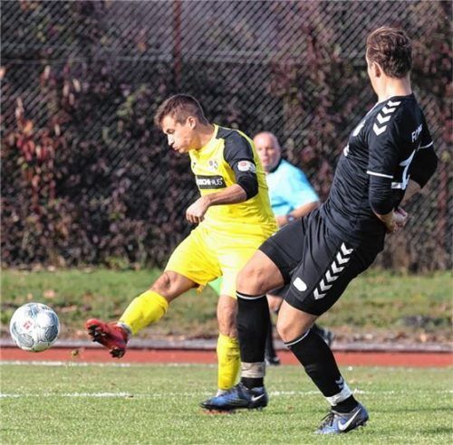 Nico Kastenhuber (links) erzielte beide Treffer zum Sieg der SG Tüßling-Teising.Foto Gabi ZUcker