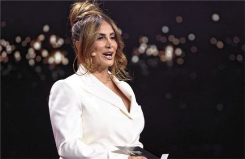 Nimmt kein Blatt vor den Mund: Die Komikerin Enissa Amani ist auch als Moderatorin aktiv, wie hier bei der Verleihung des Deutschen Radiopreises. Foto dpa