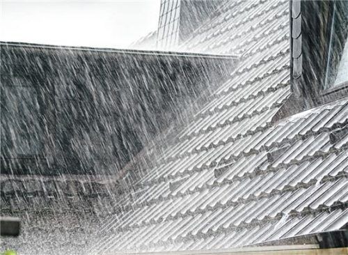 Nur 46 Prozent der Gebäude in Deutschland sind gegen Elementarschäden versichert. Dabei werden Extremwetterlagen in Zukunft immer mehr zunehmen. Foto Jessica Akino84 / BHW