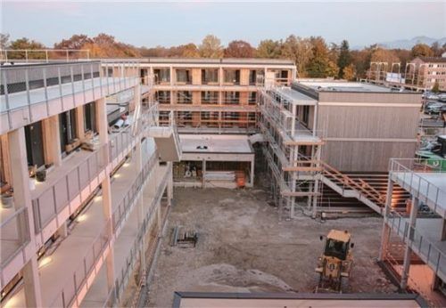 Positives Beispiel: Am Campus wird viel Holz bei den Bauwerken verwendet.Foto re