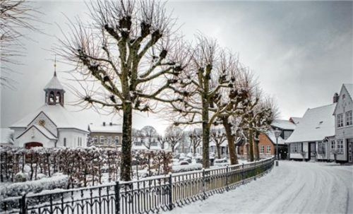 So viel Schnee gibt es an der Ostseeküste selten: winterliche Impressionen aus der Region am Ostseefjord Schlei. Foto djd/www.ostseefjordschlei.de/Sinnlicht-Fotografie